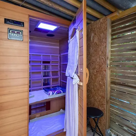 Evasion & Bien-etre Avec Piscine Jacuzzi & Sauna